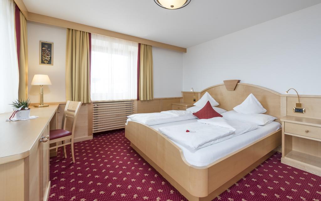 Hotel Schoenblick Maranza Szoba fotó